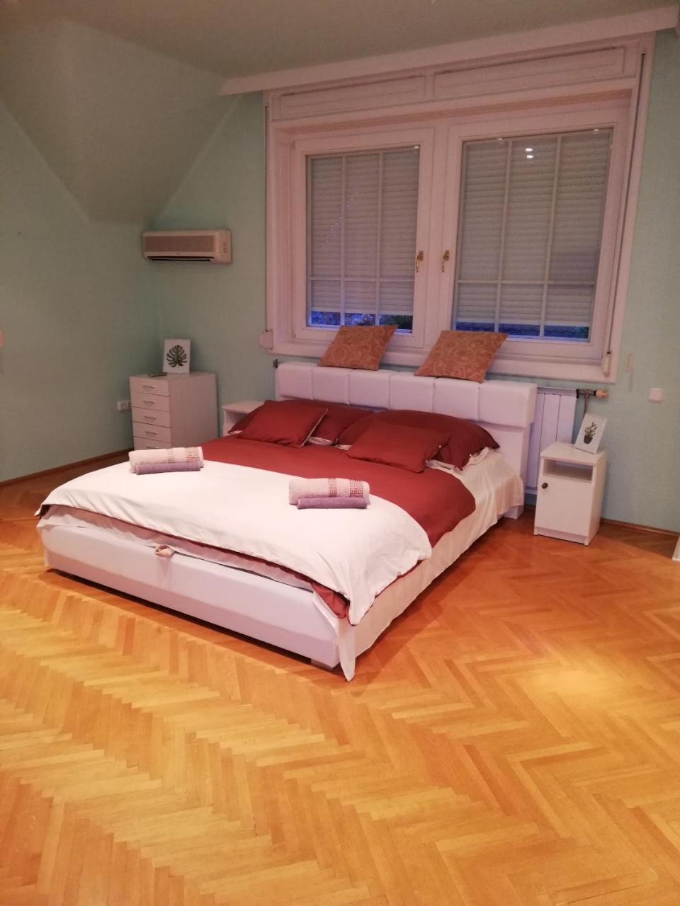 Bed and Breakfast Pero Panzio Debrecín Exteriér fotografie