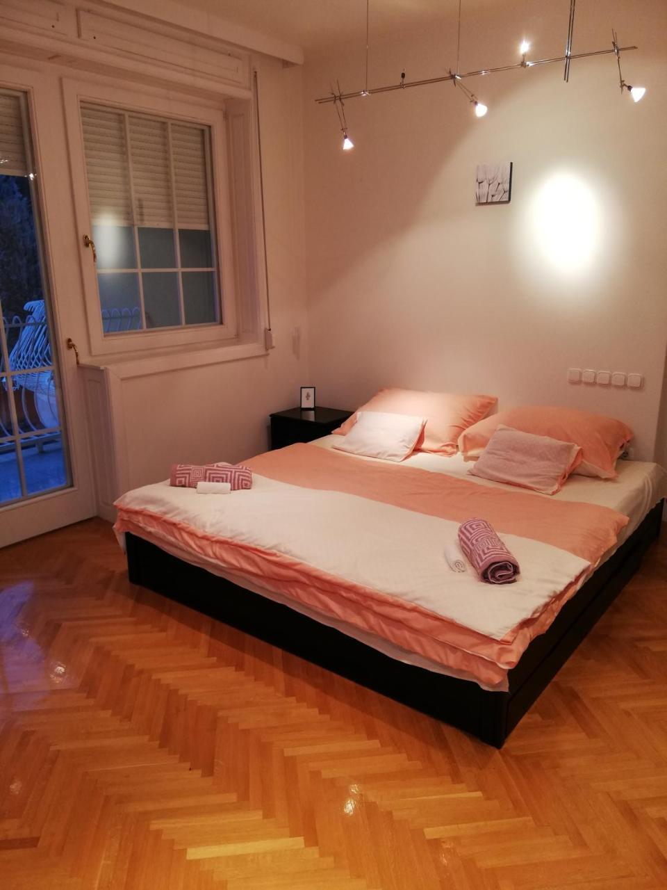Bed and Breakfast Pero Panzio Debrecín Exteriér fotografie